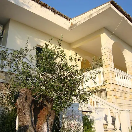 Nissaki Sea View מלון